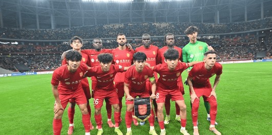 星空体育app下载-3-0，2-2！中超悲喜夜！申花战平重庆，蓉城完胜河南，积分榜更新